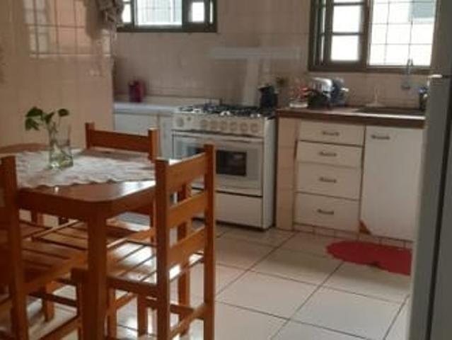 Alugo quarto suíte no bairro Higienópolis para mulheres