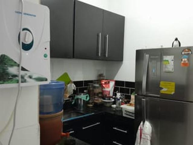 Alugo quarto para moças estudante ou trabalhe fora