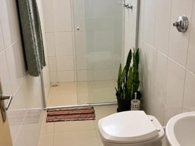 Alugo quarto para solteiro
