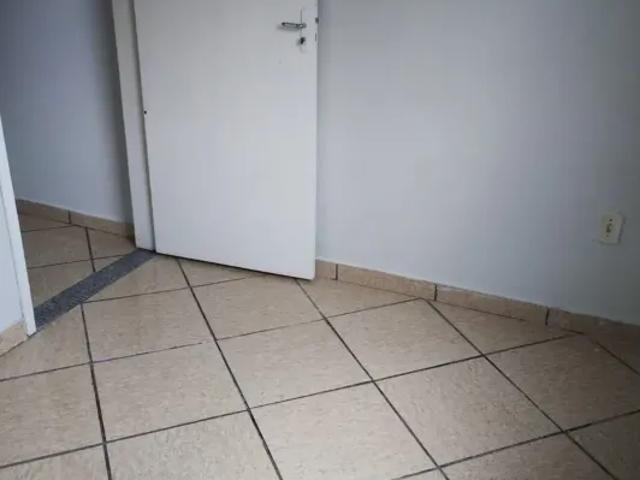 Alugo sobrado com 2 quartos Três corações, Nova Iguaçu