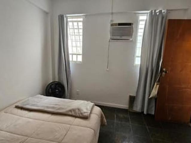 Alugo suíte no coração de Laranjeiras