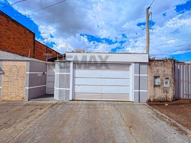 Alugue: Casa 2 Dormitórios com suíte no Jardim Rio Verde R$ 1.500,00