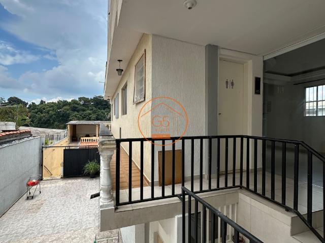 Alugue agora a sua casa dos sonhos na Região Central de Caieiras SP: 2 quartos, 1 suíte, 1 sala, 2 banheiros, 70m² de área!