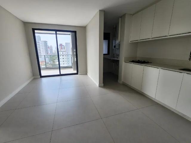 Aluguel Anual de Apartamento Semimobiliado com 02 Suítes, no Centro de Itajaí SC