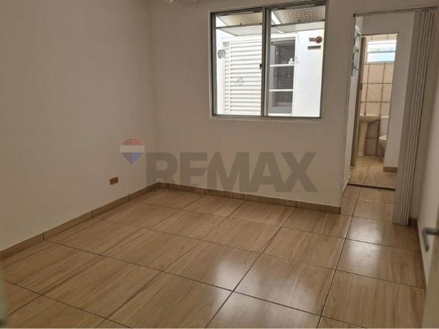 Aluguel: Casa 3 Quartos em Vila Carbone, SP