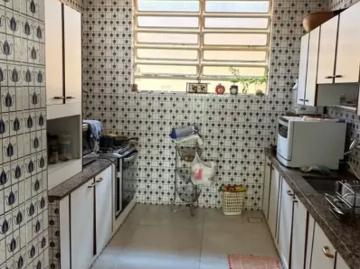 Aluguel Casa comercial no setor Sul com piscina excelente localização