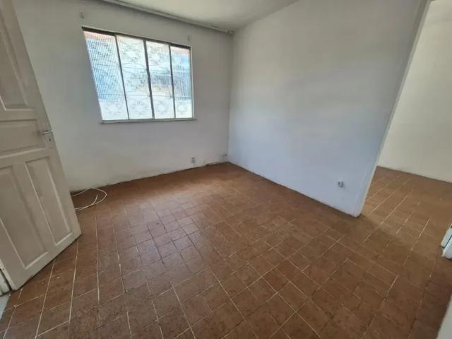 Apartamentio tipo casa em irajá pertinho do comercio