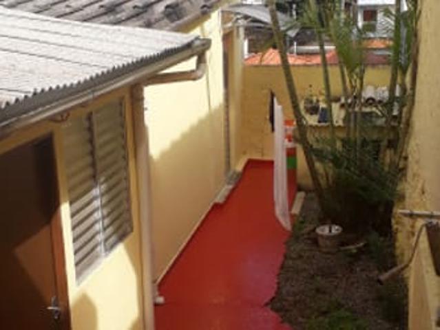 ALUGUEL DE QUARTOS próximo ao Centro.