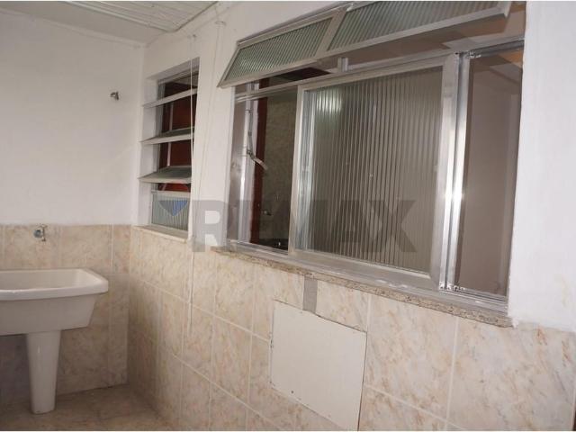 ALUGUEL Kitnet de 18 m2 com divisões na Pitangueiras