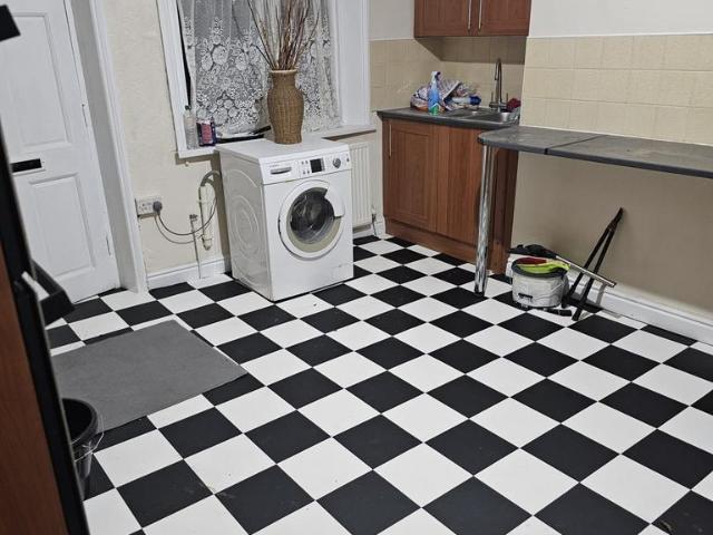 Alva Terrace, Shipley, West. 3 bed terraced house to rent £950 pcm £219 pw