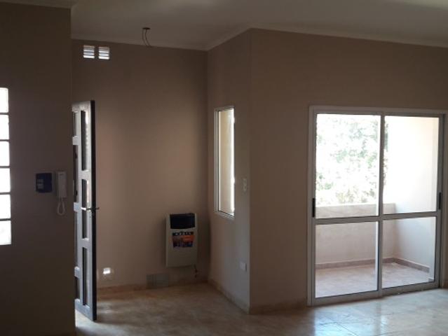 ALVEAR 625: 2 DORMIT. CON COCHERA: $ 580.000