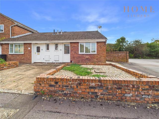 Alveston Close, Swindon SN5 1 bed bungalow to rent £1,000 pcm £231 pw