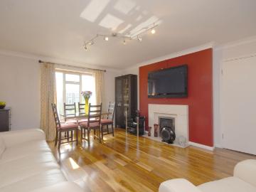 Alwyne Road, Islington, London, N1 Century 21 United Kingdom
