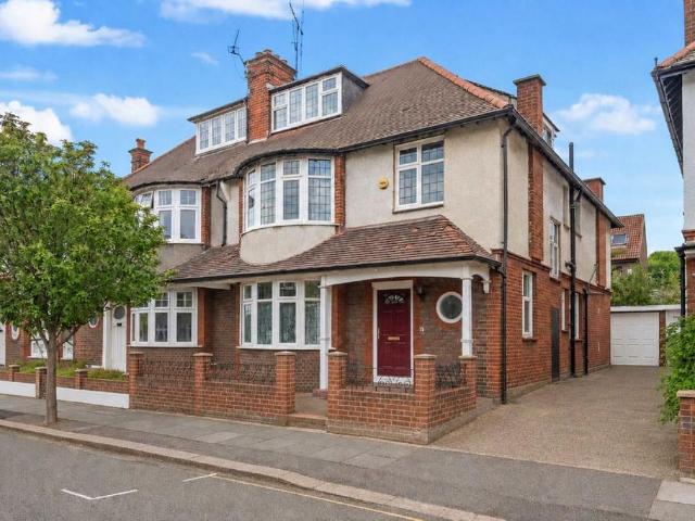 Alwyne Road, London SW19 5 bed house to rent £4,500 pcm £1,038 pw