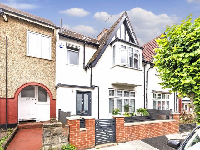 Alyth Gardens, London NW11, 5 bed terraced house to rent, £5,350 pcm | PrimeLocation