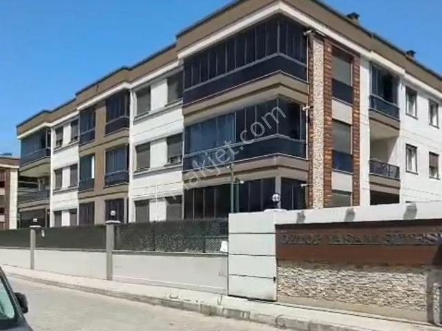 Alyans Emlak'tan Havuzlu Site İçerisinde Satılık 3+1 Daire