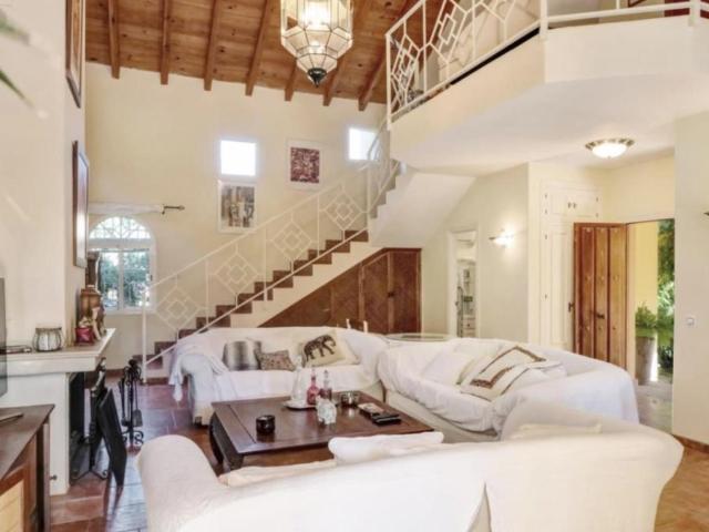 AM4200 Chalet for rent Carib Playa, Marbella, Málaga, Spain