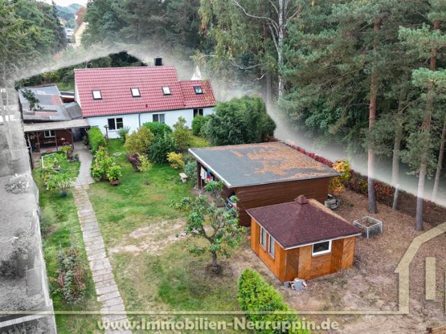 Am Wald gelegenes, geplegtes Einfamilienhaus in Rheinsberg