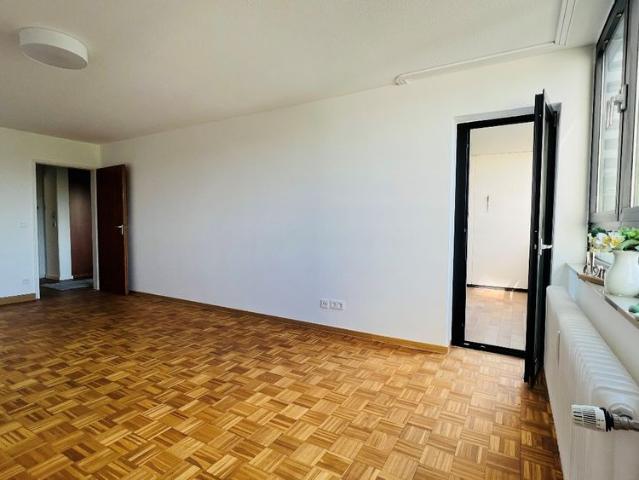 Am Wöhrder See wohnen! Schöne 2 Zi. Wohnung mit Balkon und Einbauküche