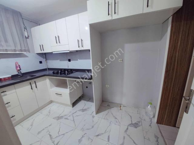 Çamçeşme Mah Alp Arslan Lisesine Yakın 1+1 Kiralık Daire
