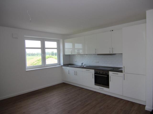 Am Elbdeich gelegene, helle 4 Zimmer Dachgeschoss Wohnung über 2 Ebenen mit Balkon