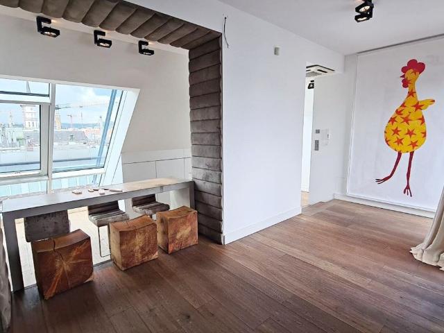 AM GRABEN Nähe, exklusives 227 m2 Dachgeschoß mit Terrasse und 2 Balkone, 4 Zimmer, Komplettküche, 2 Bäder, Parketten, Spiegelgasse