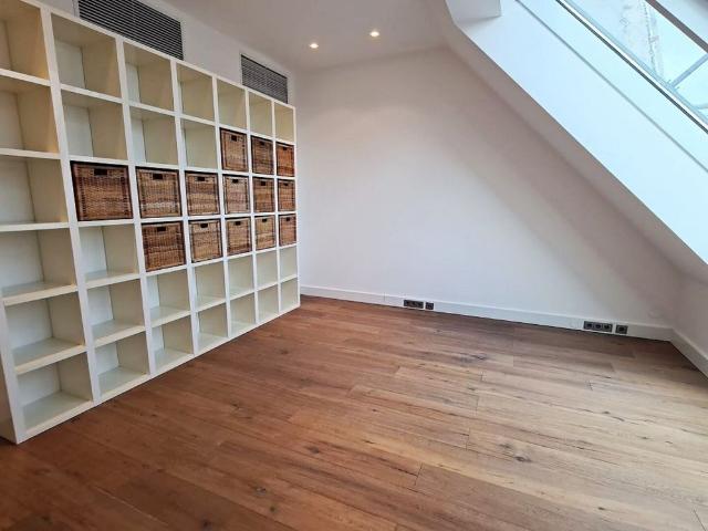 AM GRABEN Nähe, exklusives 227 m2 Dachgeschoß mit Terrasse und 2 Balkone, 4 Zimmer, Komplettküche, 2 Bäder, Parketten, Spiegelgasse