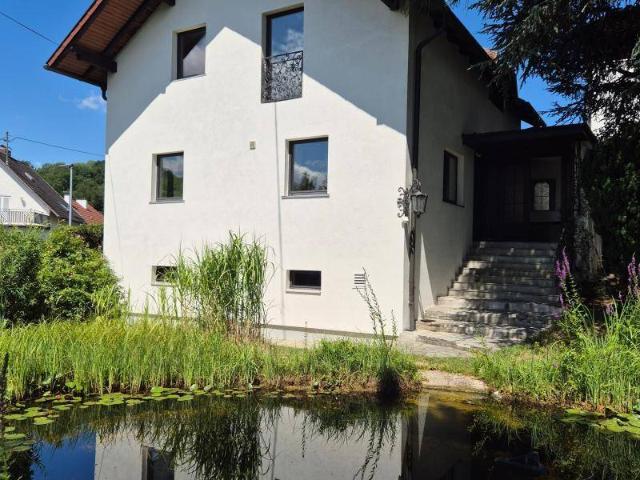 Am Gründberghof! Gepflegtes EFH mit Schwimmteich in Ruhelage, Linzblick, 142 m² WNFL + Keller/Doppelgarage! Straßenbahnnähe!