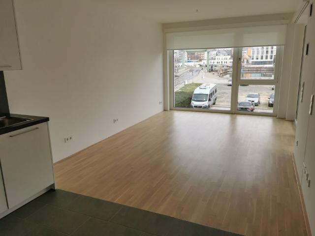 Am neuen Hafen 2 Zimmer mit Parkett, EBK, FBH und Balkon