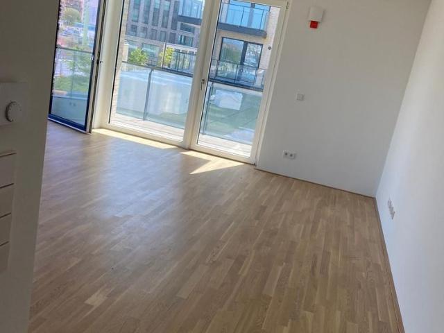 Am neuen Hafen 3 Zimmer mit Parkett, EBK, FBH und Balkon