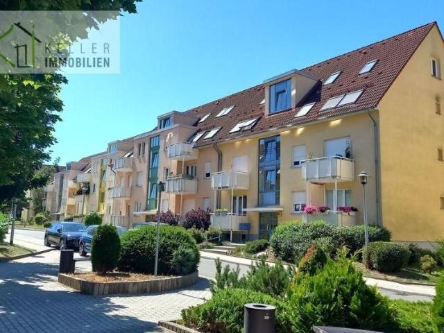Am Park in Leubnitz Bezug nach Badsanierung Umbau zum Duschbad, 2 R Whg. im 1. OG mit Balkon