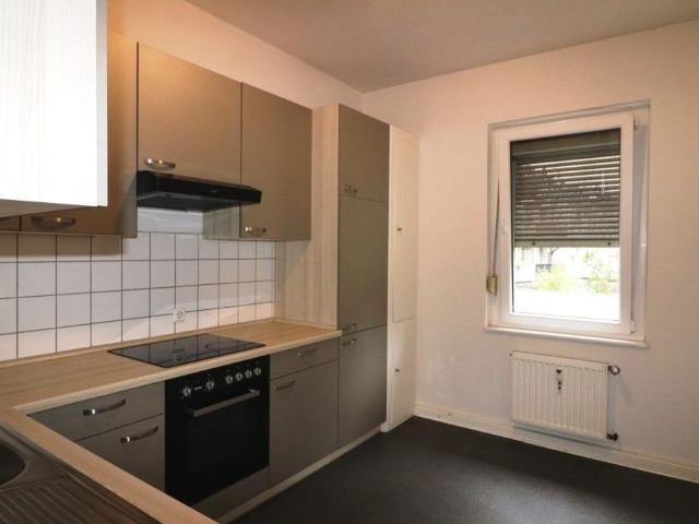 AM RANDE DES BISMARCKVIERTELS – Charmante 2,5 ZI Whg. mit Balkon und Einbauküche