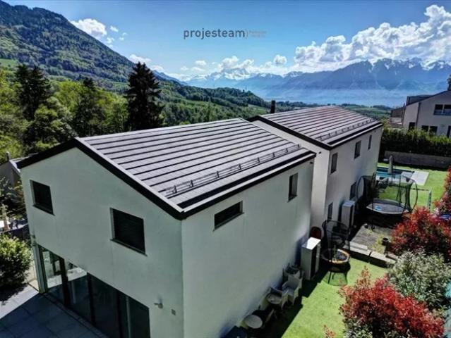 Am Rande eines Waldgebietes – Zeitgenössische Villa in privilegierter Lage
