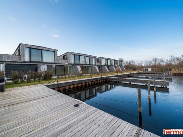 Am Segelhafen West: 2 Zimmer Wohnung mit Eigengarten, Wasserblick & 39 m² Wohnküche