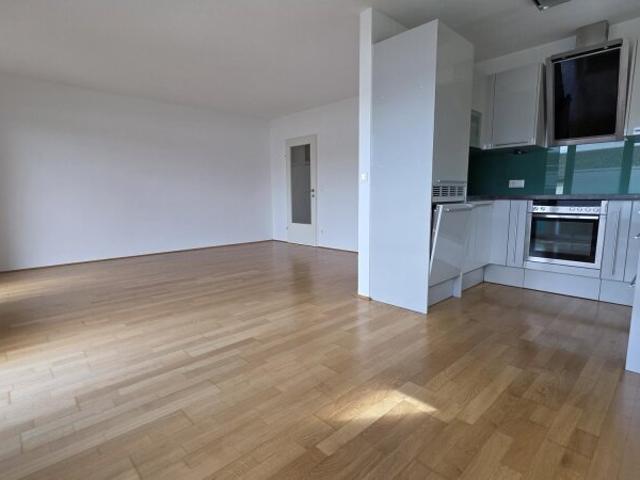 Am Sonnenhang Moderne 3 Zimmer Wohnung in Anthering mit zwei großzügigen Tiefgaragenplätze