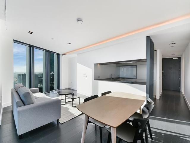 Amory Tower, Marsh Wall, London E14 2 bed flat to rent, £3,566 pcm | PrimeLocation