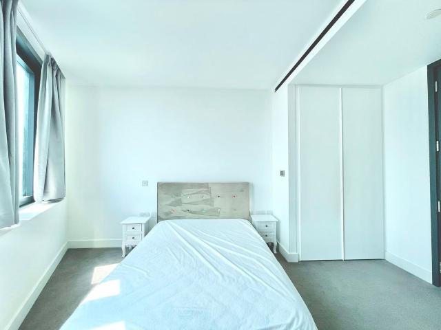 Amory Tower, Marsh Wall, London E14, 2 bed flat to rent, £3,770 pcm | PrimeLocation