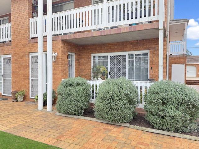 AMAZING OUTLOOK, CONVENIENT LOCATION