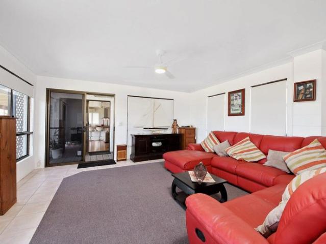 Amazing ocean views & living so close to the CBD!