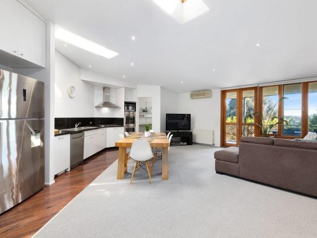 Amazing Opportunity for an apartment living in the heart of Sorrento Furnished/Unfurnished