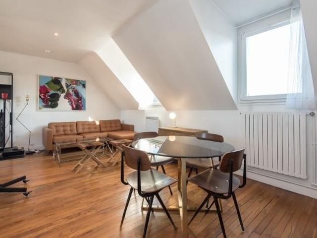 Amazing and Charming Parisian Nest Near Arc de Triomphe