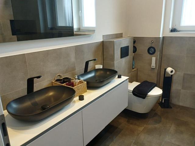 Amazing and nice home in nice area, Solingen, Solingen Amsterdam Apartments for Rent