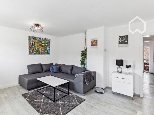 Amazing apartment with private balcony in Düsseldorf Lörick close to Vodafone HQ, Dusseldorf Amsterdam Apartments for Rent