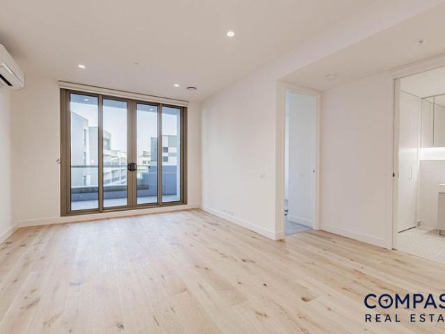 AMAZING APARTMENT INCLUDING POOL & ROOFTOP ACCESS!