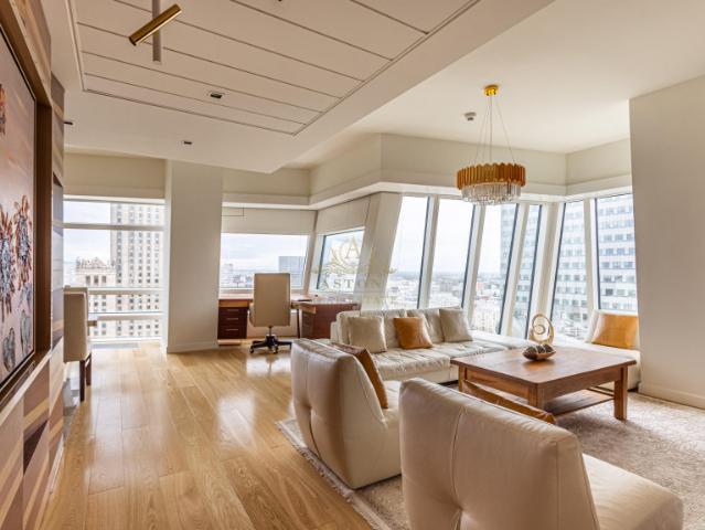 Amazing apartment on Złota 44