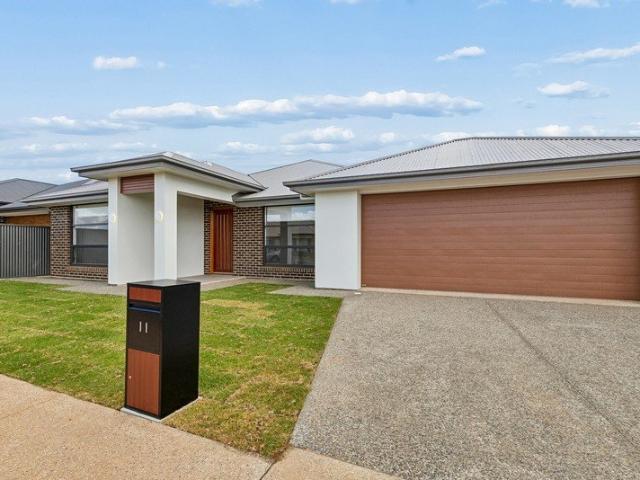 AMAZING! Brand New 4bed/2bath/Dbl Gge Designer Home