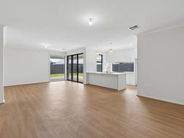 AMAZING! Brand New 4bed/2bath/Dbl Gge Designer Home