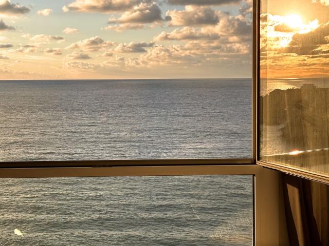 Amazing Cosy Studio w/ Ocean View & Pool!