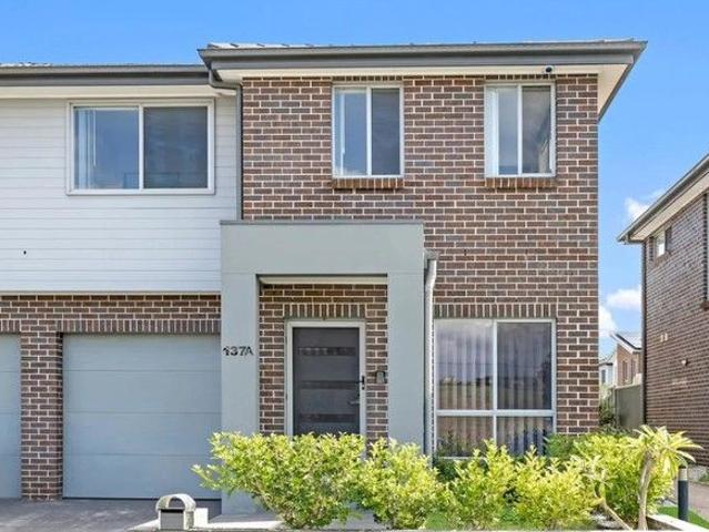 Amazing Double Storey Townhouse in Riverstone