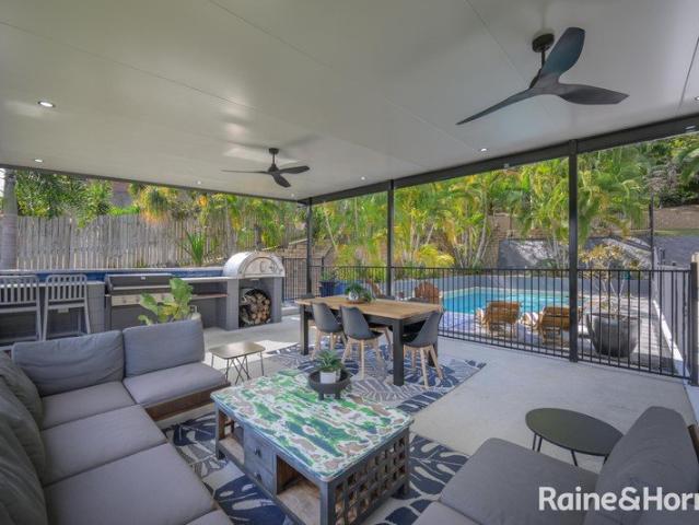 Amazing Family Home in Kin Kora with Pool & Views Get Here Quick. !
